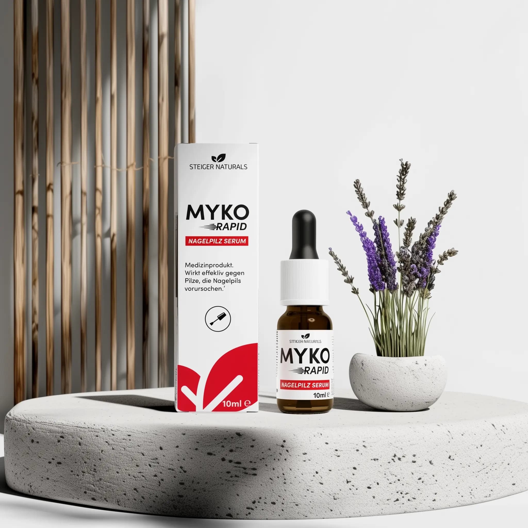 Myko Rapid Nagelpilz Serum auf weißem Beton-Podium mit Lavendel
