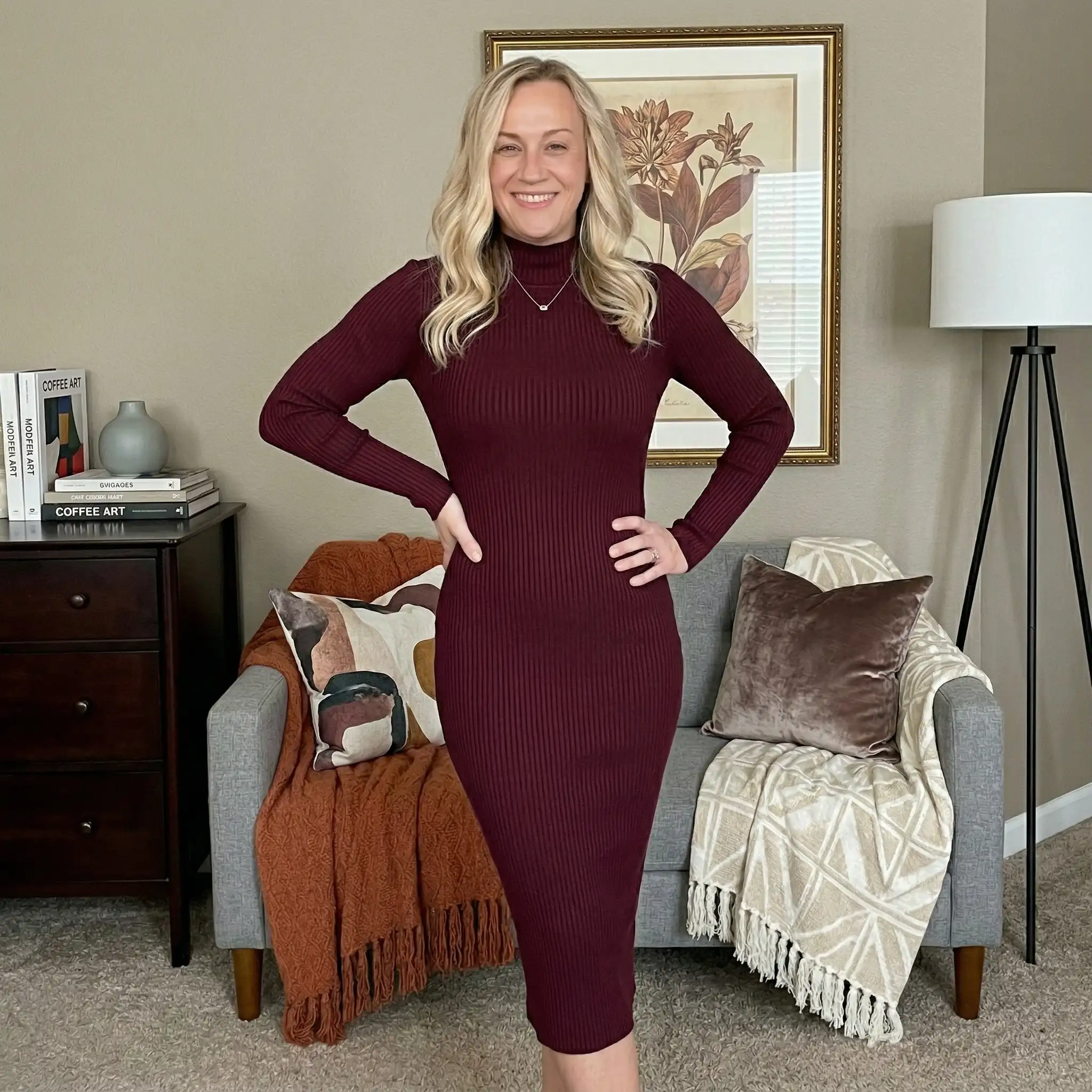 Frau im schmalen Kleid